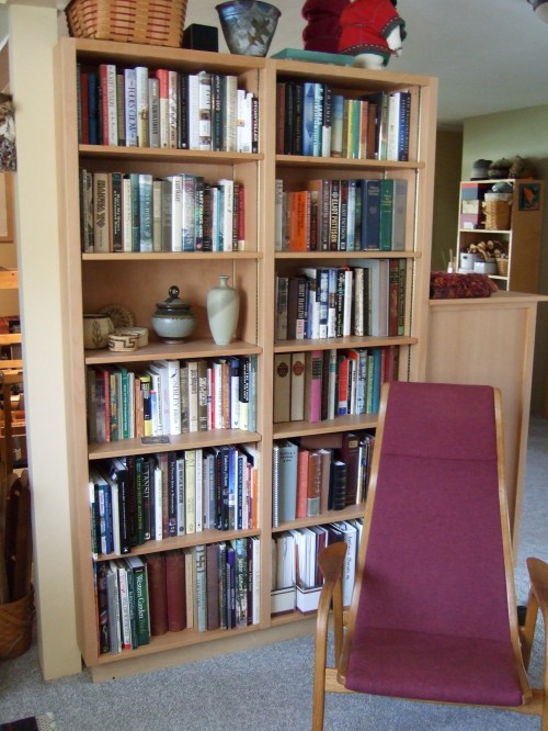 dscf1115 living room bookcase