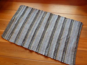 R121: grey and green corduroy, sequenced